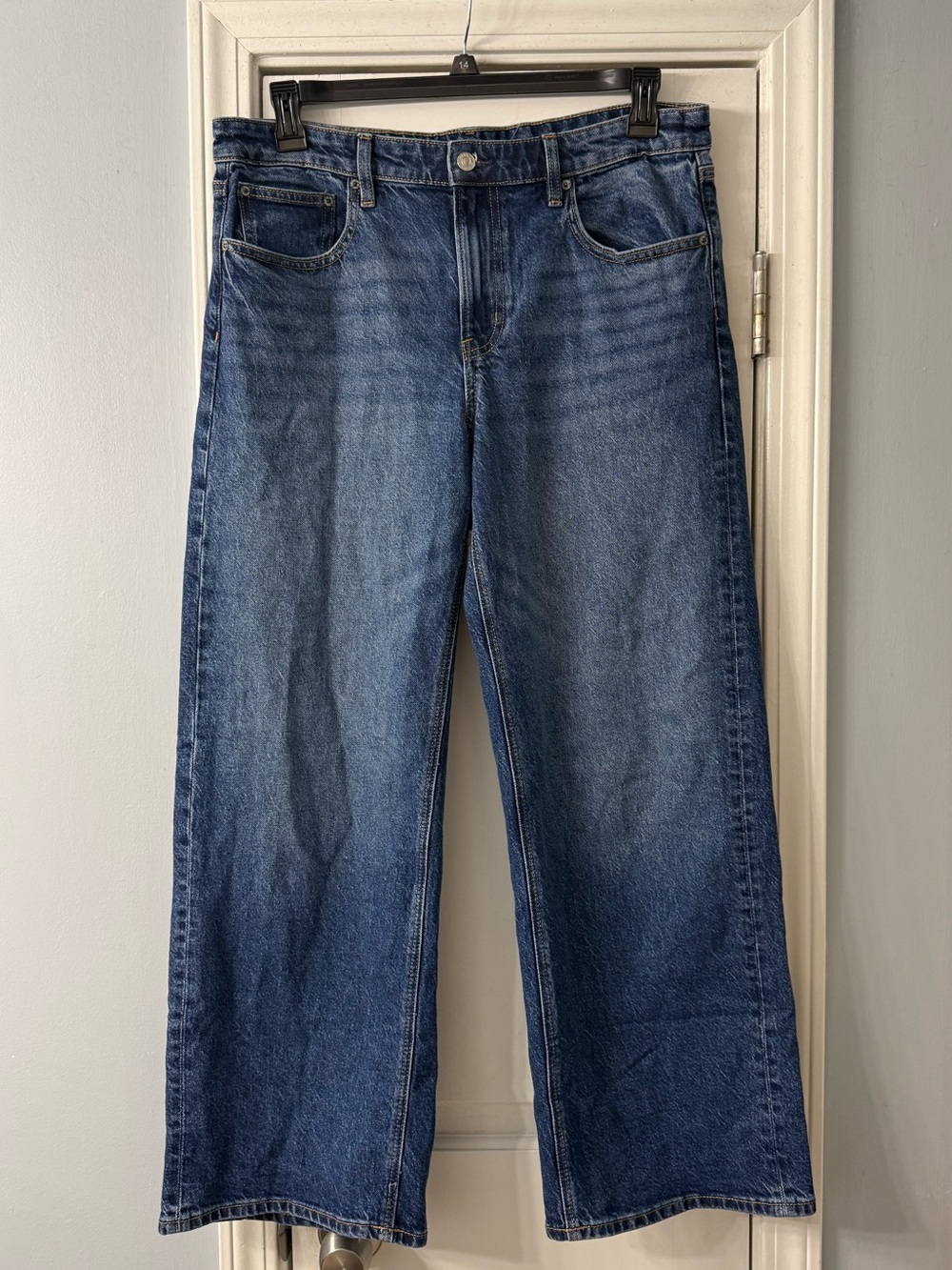 American Eagle Women’s High Rise Straight Leg Stovepipe Jeans (Like New)